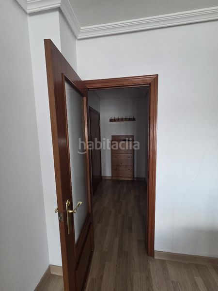 Foto 086e0b67-f3a8-4558-b266-73395d27aa7b. Rent flat with heating parking in Pardaleras Badajoz