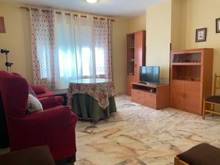 Miete Etagenwohnung in Maria Auxiliadora - Barriada de Llera. Alquiler piso en avenida damián téllez lafuente