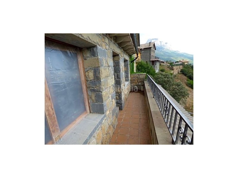 Foto e435954d-967b-483d-b05e-8bd773036146. Xalet a calle mayor puyarruego 9 a Puértolas