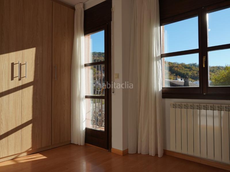 Foto 85a19e5c-b813-452e-ba53-1d7044f1e818. Casa adosada en calle ribagorza 17 casa adosada con terraza en ainsasobrarbe. en Aínsa - Sobrarbe