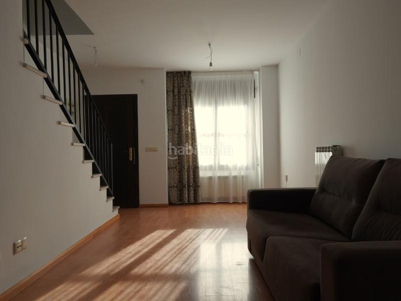 Foto b23473e8-989f-4a17-890f-cf80ae275c68. Casa adosada en calle ribagorza 17 casa adosada con terraza en ainsasobrarbe. en Aínsa - Sobrarbe