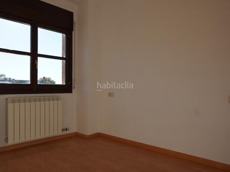 Foto c144d5ed-cd78-4ac8-a3d3-a6e2f1e73a4f. Casa adosada en calle ribagorza 17 casa adosada con terraza en ainsasobrarbe. en Aínsa - Sobrarbe