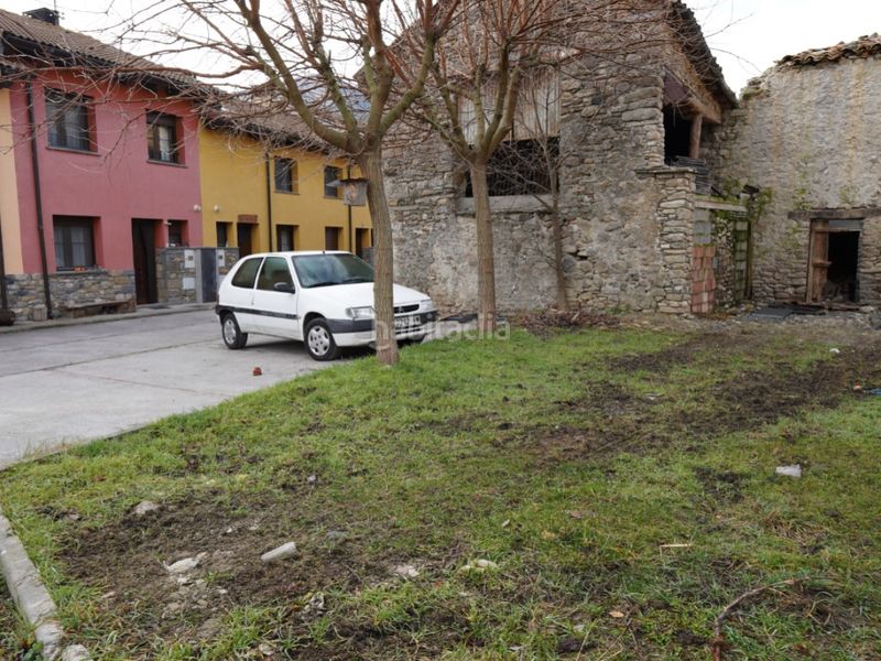 Foto 5cbd4dd6-0b77-46a5-b8d6-d17c7e8b88b4. Edifici a diseminados afueras navarri 1 a Foradada del Toscar