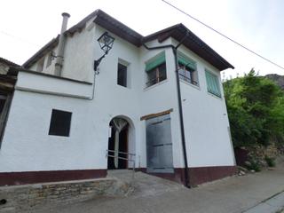 Casa  N/a. Patrimonio compuesto por casa y fincas rústicas.
