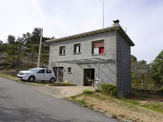 Rent House in Calle unica (eripol) 10. Casa con parcela en sierra de guara.