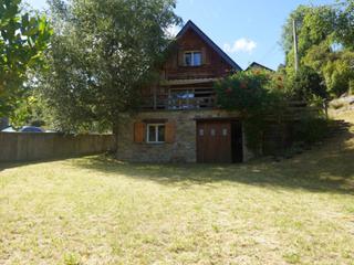 Casa  Calle meliz fco 18. Chalet con encanto en bielsa.