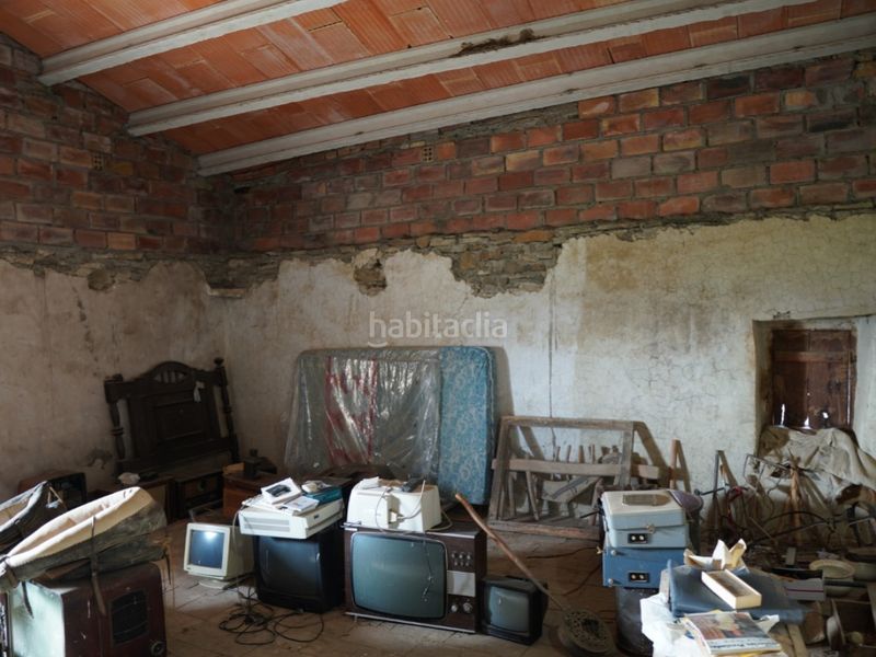 Foto d5775da3-97ba-4638-bfd4-cd54951e2afd. Casa a calle alta (lecina) 13 a Bárcabo