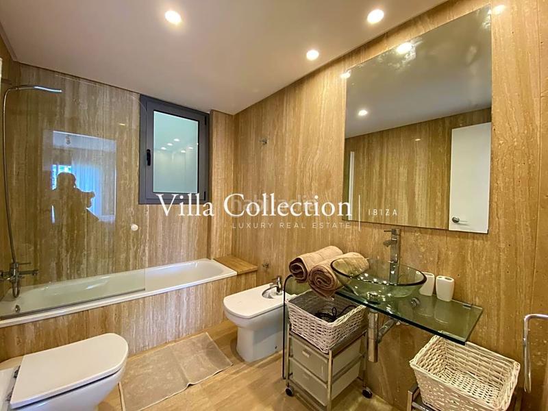 Foto 54998f54-21a3-476e-a568-c96861c68c80. Location appartement avec chauffage parking piscine dans Ibiza