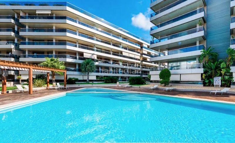 Foto c2f058d3-f2ef-4aac-ab28-bd1eafa596ff. Location appartement avec chauffage parking piscine dans Ibiza