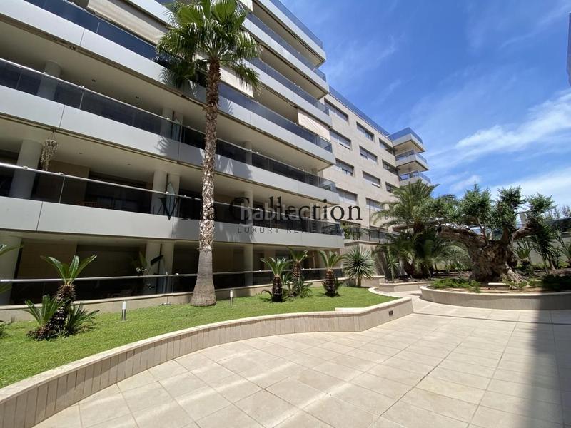 Foto 5b9e9f36-20f8-4486-875b-a5303897075a. Piso  de 3 habitaciones con terraza, y parking en nueva , marina botafoch, en Ibiza