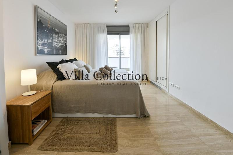 Foto b756c2bf-a12c-4c56-92ea-c71581eeae75. Piso  de 3 habitaciones con terraza, y parking en nueva , marina botafoch, en Ibiza