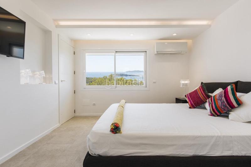 Foto 7328ff9d-061f-4068-8dc7-a6a5450168fd. Affitto casa con piscina in Cap Martinet Santa Eulària