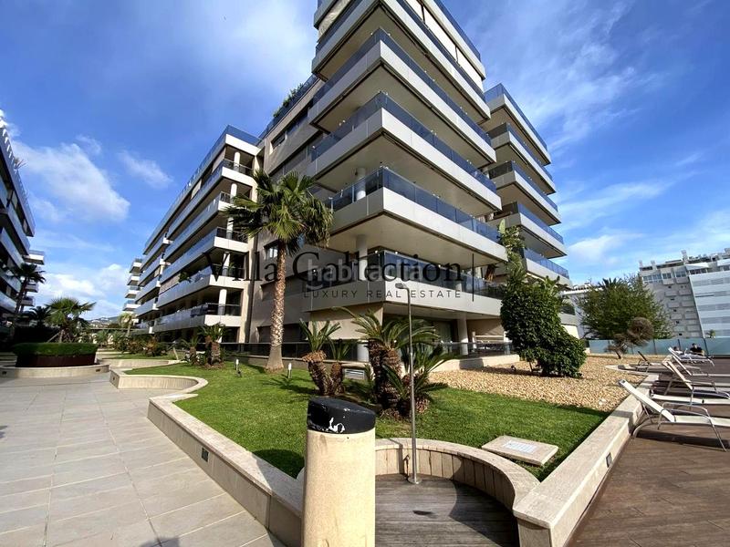Foto 9f1b931c-9268-4af4-b4dd-4d00f697f2a6. Location appartement dans . 8 de agosto 80 dans Marina Botafoc-Talamanca Ibiza