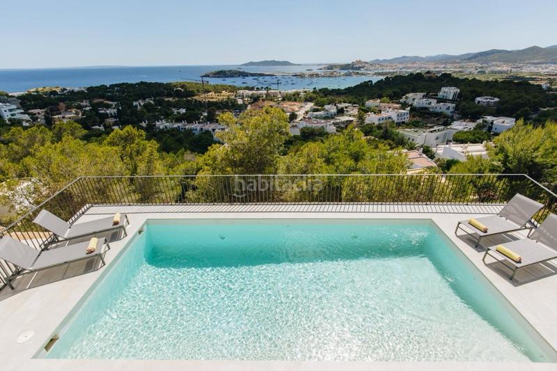 Foto 37b2973e-e3f1-4ff1-bbee-485f12553e6f. Lloguer casa amb piscina a Cap Martinet Santa Eulària