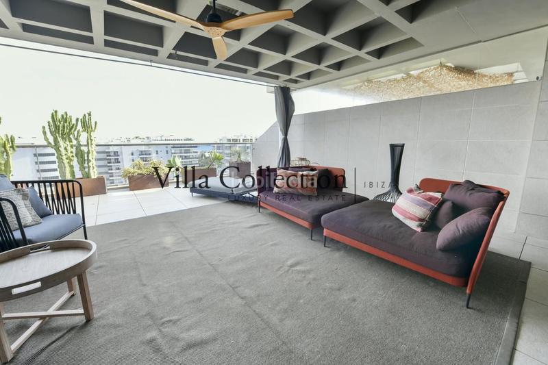 Foto c3963f05-5bb2-449c-88e1-e058daf8f187. Piso ático de lujo en venta en marina botafoch vistas panorámicas al mar y playa de talamanca en Ibiza