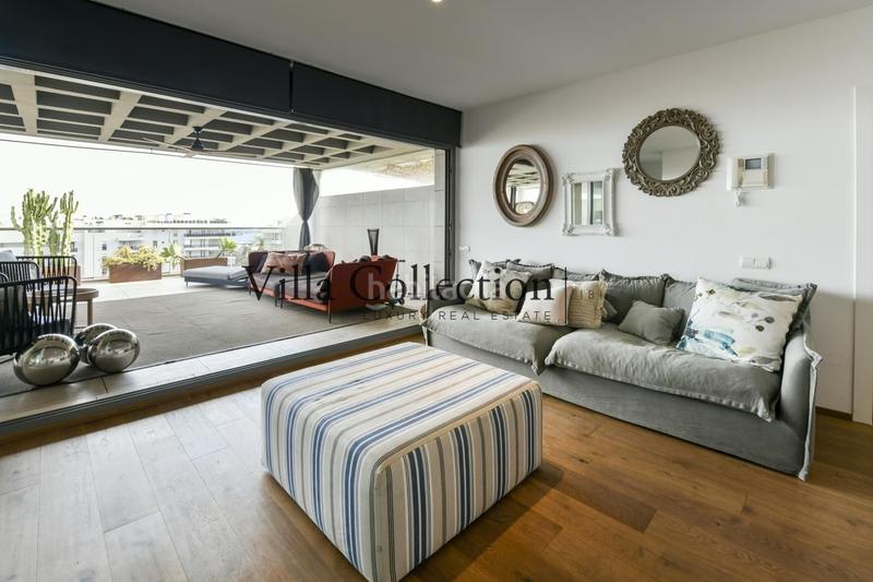 Foto f5adbc20-5cc1-41bb-b227-8b4d7bac3e58. Piso ático de lujo en venta en marina botafoch vistas panorámicas al mar y playa de talamanca en Ibiza