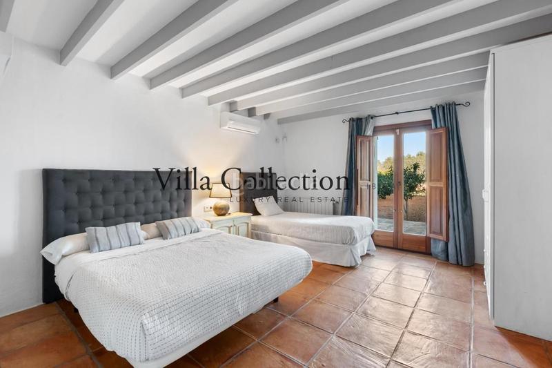 Foto d8eb286a-1084-4b77-ad6a-d62f2e5c184b. Miete haus mit pool in Ses Figueretes - Platja d'en Bossa - Cas Serres Ibiza