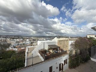 Maison  Carrer de la conquista. Encantadora casa histórica en dalt villa con vistas al puerto