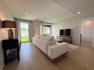 Rent Ground floor in Avinguda pere matutes noguera 94. Apartamento de lujo temporada