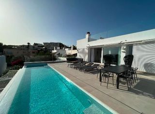 Miete Haus  Calle puig d'en vinyets. Villa con vistas al mar disponible para alquiler anual
