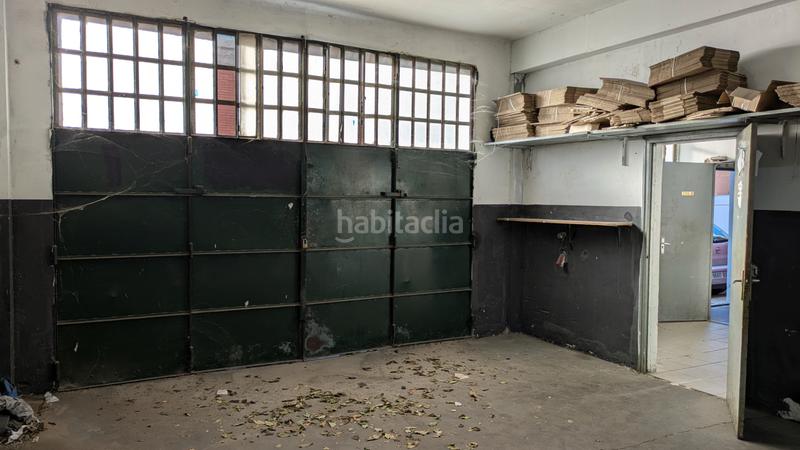 Foto 47f4bf46-09da-4cf0-8aed-8cf2b21eef64. Nau industrial a carrer de santander 73 a Bon Pastor Barcelona