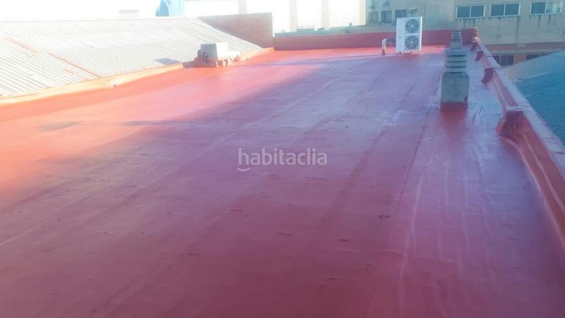 Foto 9cbdb1cb-365e-4c81-93a0-87108530d6ba. Nau industrial a carrer de santander 73 a Bon Pastor Barcelona