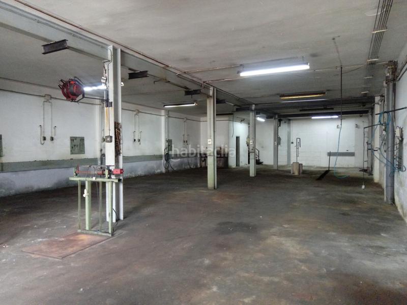 Foto b322b8dc-c7af-4413-83f9-89bc6a13fb95. Nau industrial a carrer de santander 73 a Bon Pastor Barcelona