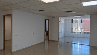Office space in Passeig dels Ferrocarrils Catalans 117