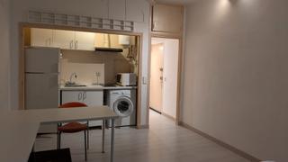 Piccolo appartamento in Carrer de maignon 6. Estudio en venta con cédula habitabilidad y ascensor