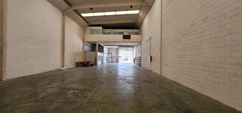 Foto 327cd2d9-65d4-4704-a394-51ad399d4fb0. Alquiler nave industrial en carrer de la forja 7 nave industrial en alquiler en Gavà