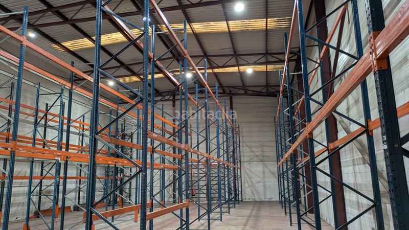 Foto 079ab746-d932-4a72-a9e0-43a5e4ee55cd. Rent industrial building in carrer de la forja 7 in Gavà