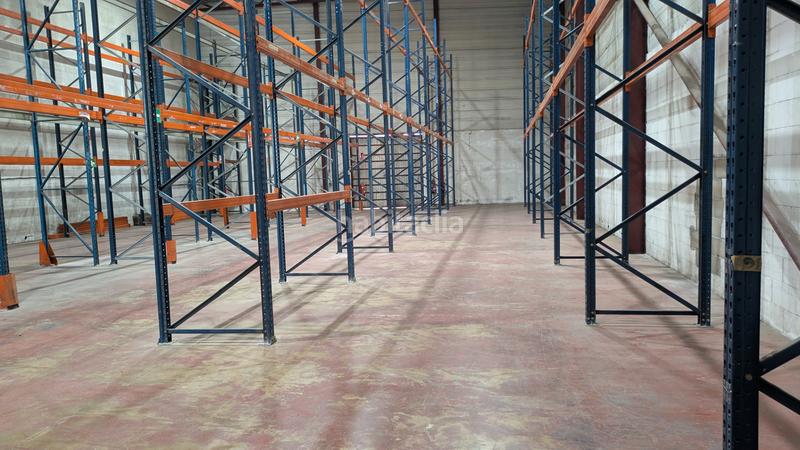 Foto 0ef8b816-4035-43d4-9922-dcd014089490. Rent industrial building in carrer de la forja 7 in Gavà