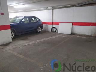 Parking coche en Avenida santa marina 41
