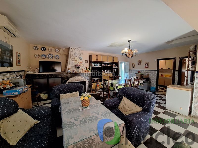 Foto 5dae8f23-a826-4a16-a670-c9b272fe6294. Chalet en pedanías de Badajoz Badajoz