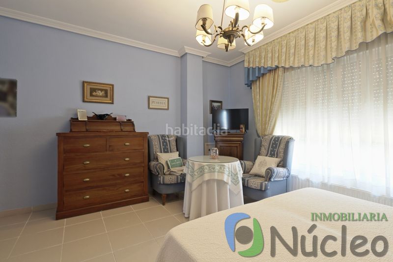 Foto b7447685-0ef8-4c75-b4ae-a20d99f8dbf0. Chalet en Carretera de Sevilla - Los Montitos Badajoz
