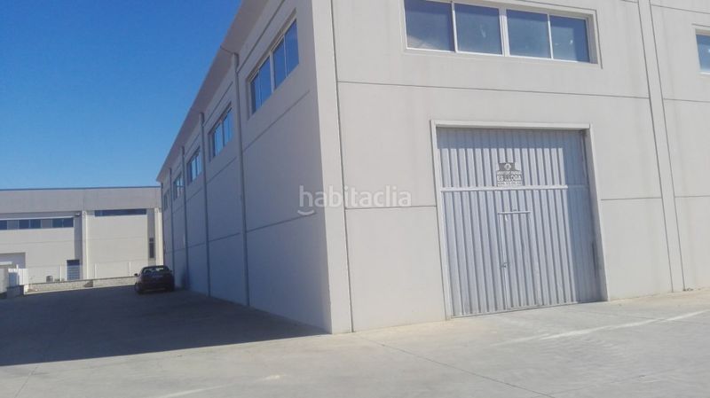 Foto e62d99b5-8647-49a3-9d1f-172a1058b69b. Nave industrial esplendida nave industrial esquinera, en Móra d´Ebre
