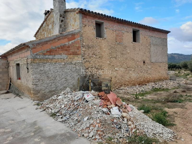 Foto 110a0a5a-938b-4e74-9420-72ebb108c697. Masía ocasion gran finca rustica con vivienda, almacenes , nave e instalaciones de ganado en Tivissa