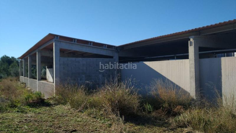 Foto a07016ba-f62c-4df4-a18d-be6f4180cda2. Masía ocasion gran finca rustica con vivienda, almacenes , nave e instalaciones de ganado en Tivissa