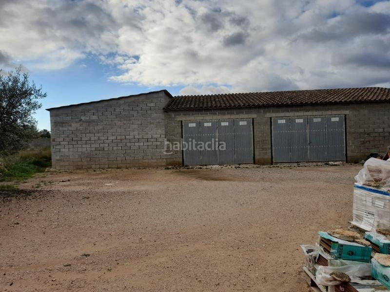 Foto a5613fa5-bd04-4381-8a7e-822217155f7b. Masía ocasion gran finca rustica con vivienda, almacenes , nave e instalaciones de ganado en Tivissa