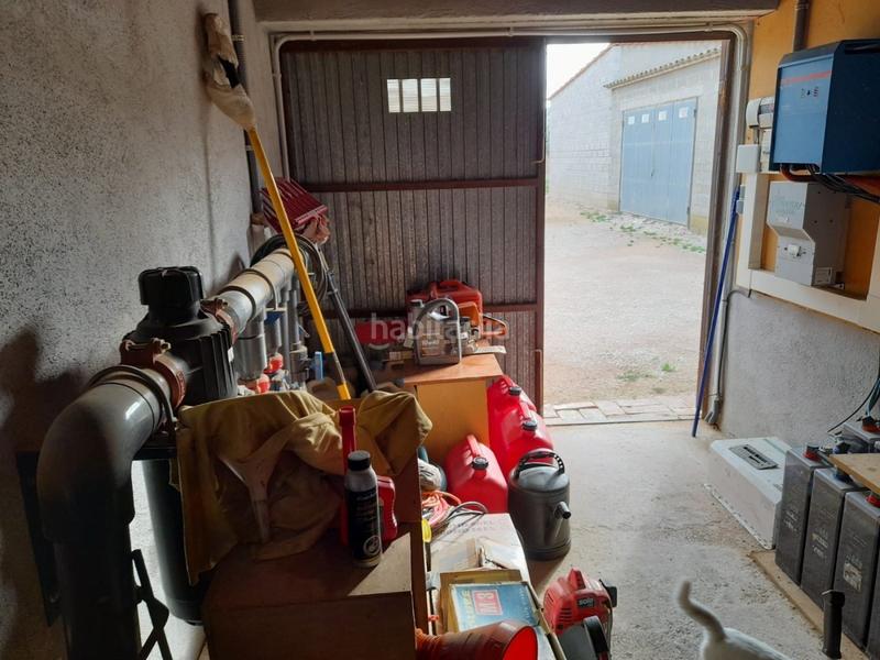 Foto c0a3a292-2eb4-4eba-89cd-1bc43e17fa83. Masía ocasion gran finca rustica con vivienda, almacenes , nave e instalaciones de ganado en Tivissa
