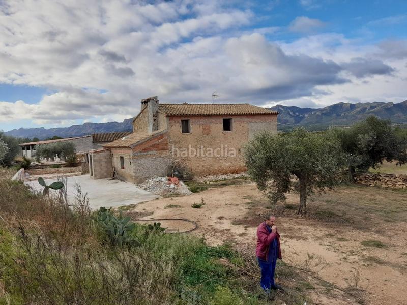 Foto dc2a43c8-bc8f-4dda-8c9a-0f39a2db08f6. Masía ocasion gran finca rustica con vivienda, almacenes , nave e instalaciones de ganado en Tivissa