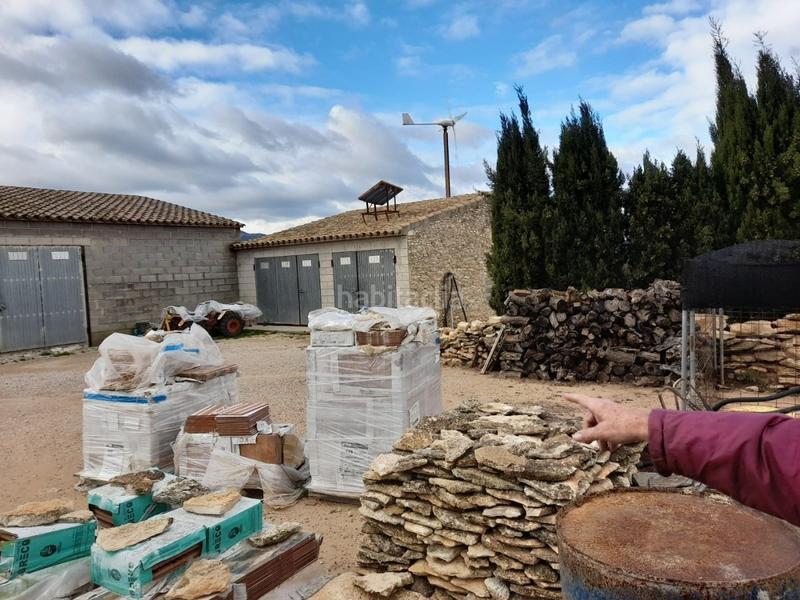 Foto e4d18e55-1bba-47ff-934c-4a51725a55c0. Masía ocasion gran finca rustica con vivienda, almacenes , nave e instalaciones de ganado en Tivissa