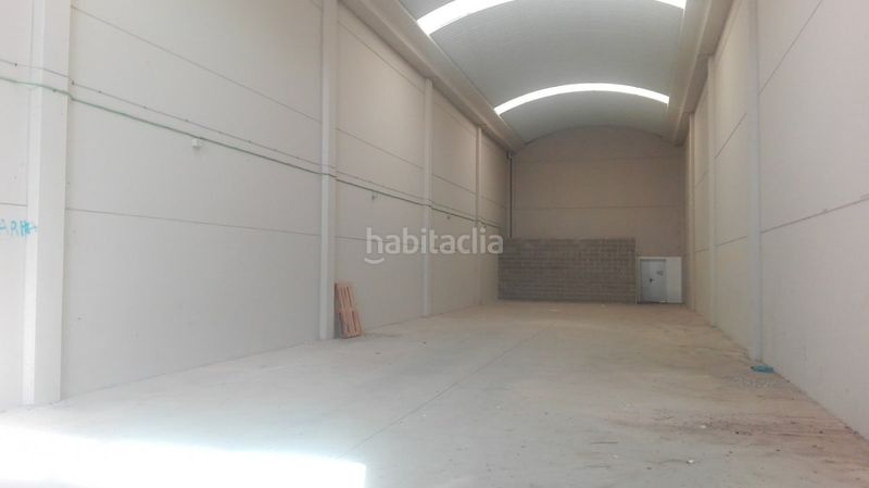 Foto 5e1fd030-cbc5-4cb0-a9be-124d74b8a376. Location bâtiment à usage industriel dans Móra d´Ebre