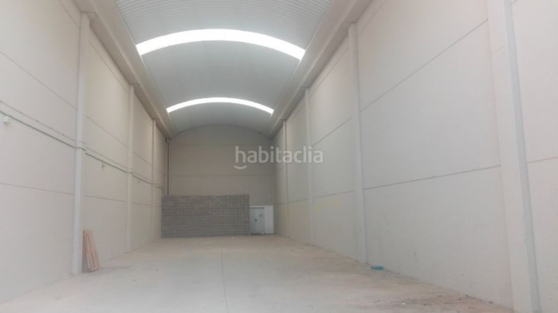 Foto db77f17a-0e68-4e26-a4c5-badf99dbd93d. Location bâtiment à usage industriel dans Móra d´Ebre