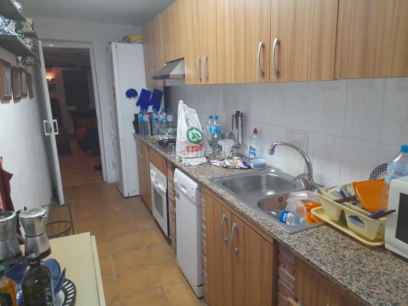 Foto ec6b6b51-ab08-499d-8d8c-83618fa1981e. Casa amb calefacció aparcament a Ascó