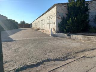 Nau industrial a Móra d´Ebre. Oportunidad conjunto de naves, almacenes y masia en mora debre