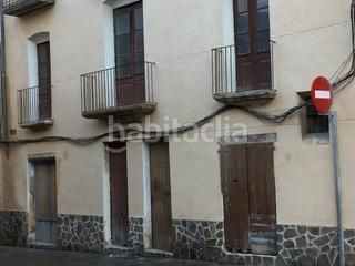 Foto 617f2f17-dc01-4d31-84e7-574abffda78c. Casa a carrer santa madrona 55 a Móra d´Ebre