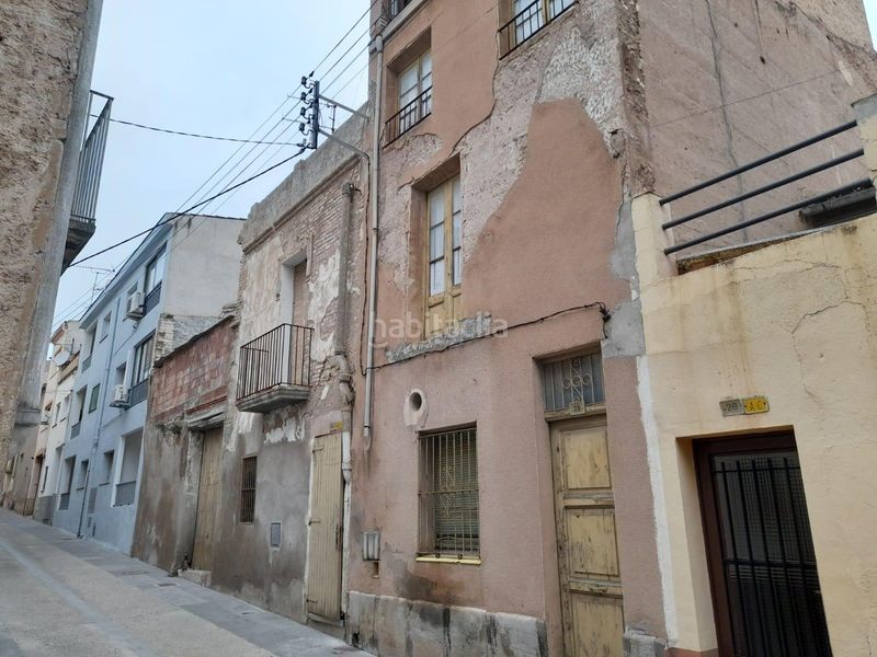Foto 7277e500-2dda-47c9-95ea-fb8300a2de71. Casa a carrer santa madrona 55 a Móra d´Ebre