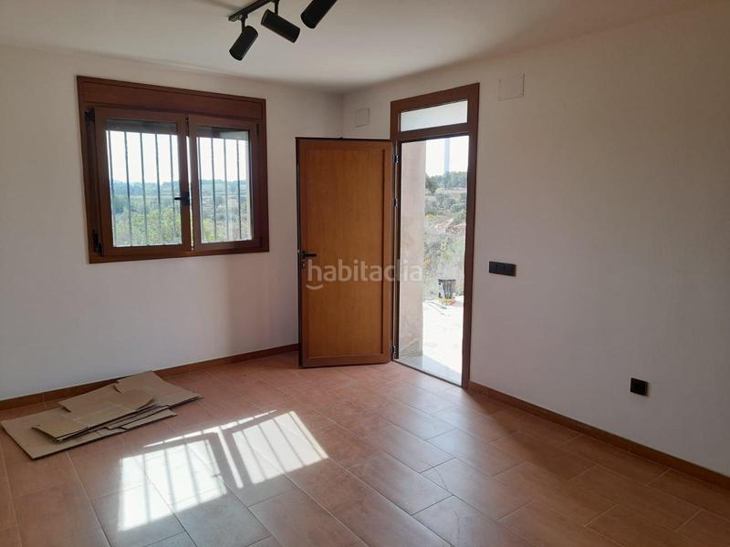 Foto eca8fcb1-dcd0-4e6b-8659-32106d8ab5c8. House in Batea