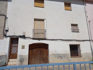 Casa a Miravet. Oportunidad gran casa de pueblo en miravet ribera debre